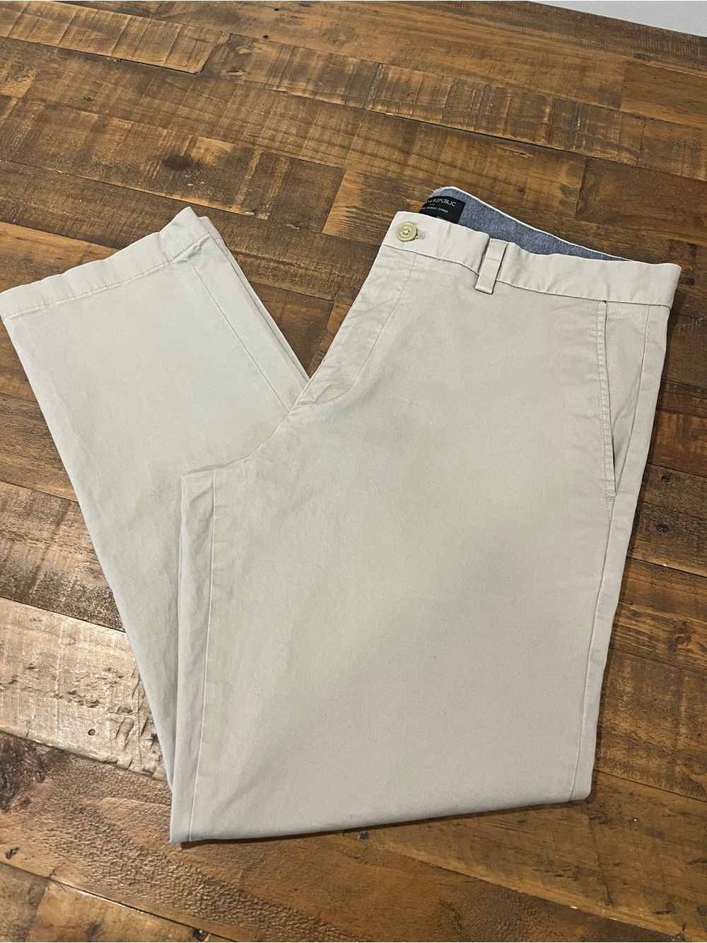 Banana Republic Men's Fulton Skinny Chinos in Light Tan